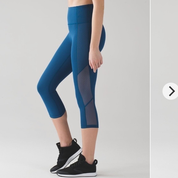 [10] Lululemon Athletica Women’s Body Con Crop Poseidon Blue Sheer Cut Outs - Picture 4 of 16
